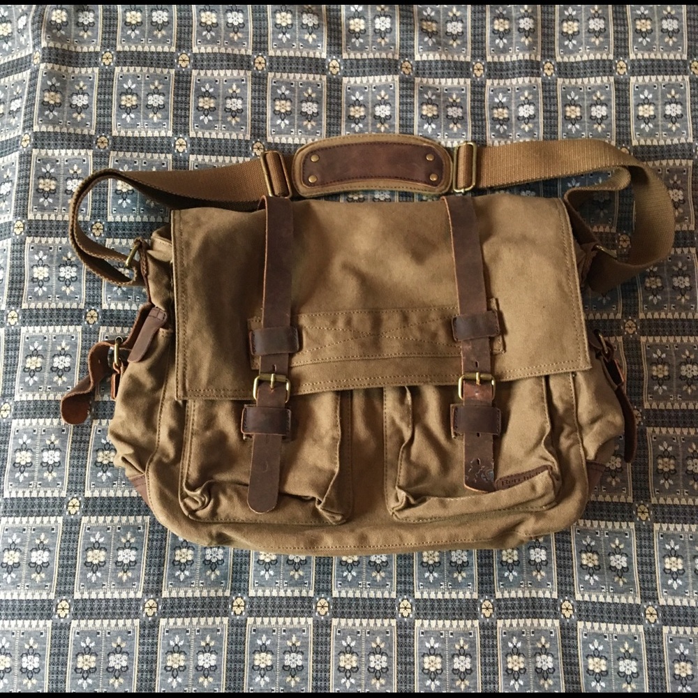 Berchirly Vintage Military Style Canvas Bag